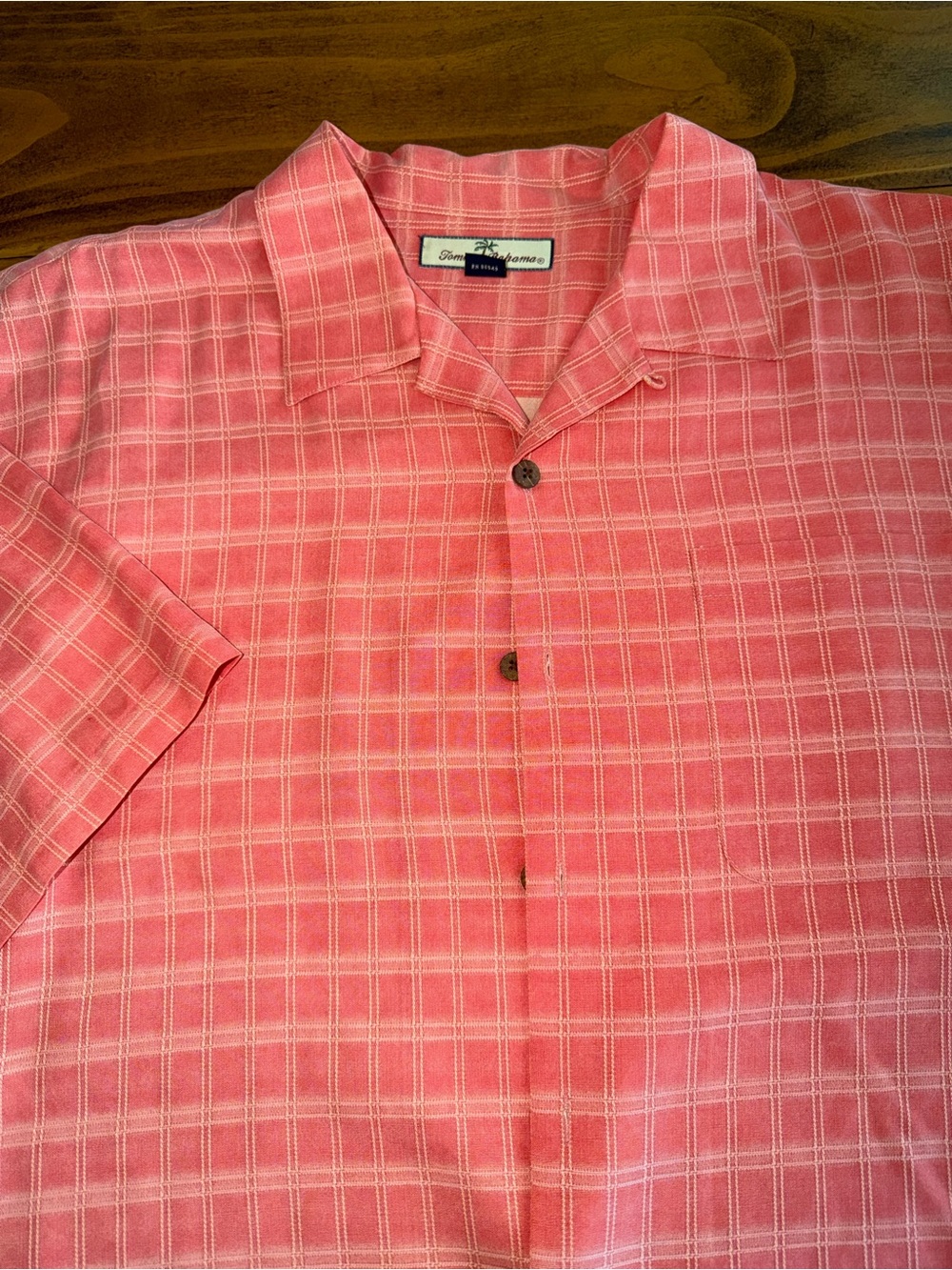 Tommy Bahama Mens XL 100% Silk Coral Plaid Camp Shirt Short Sleeve Hawaiian